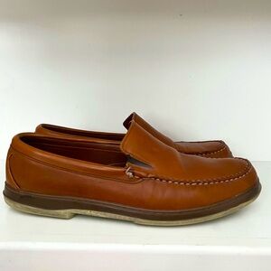 Allen Edmond Classic Brown Loafers for Men